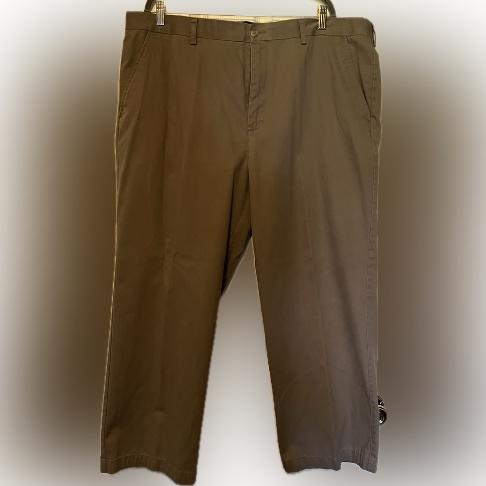 Croft and Barrow Mens khaki Pants size 44 X 30